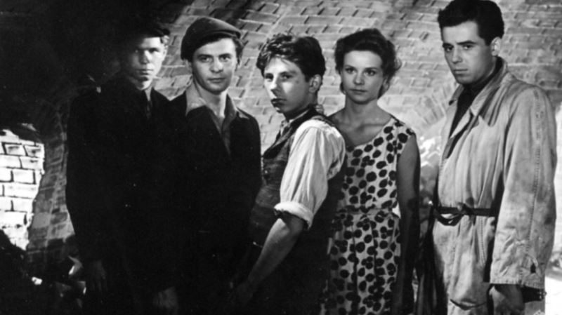 Bir Kuşak (1955) - Andrzej Wajda