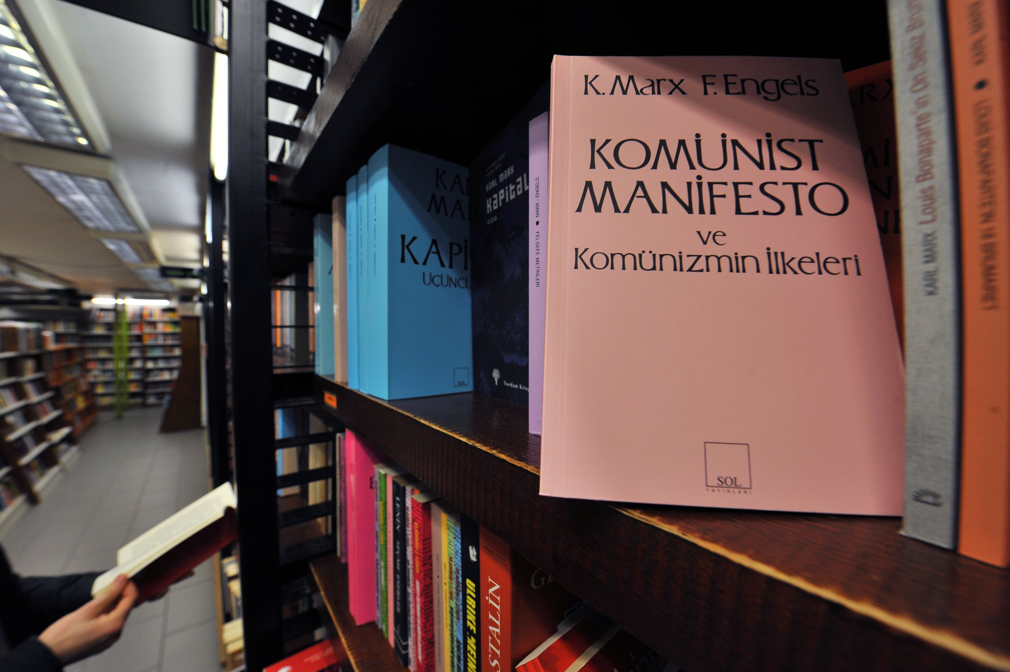 TÜRKİYE’DE "PEMBE KİTAP" OLARAK ANILDI