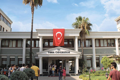 Üniversiteye yüzde 200 zam
